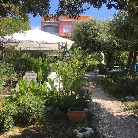 Vila Amantina * Petrčane